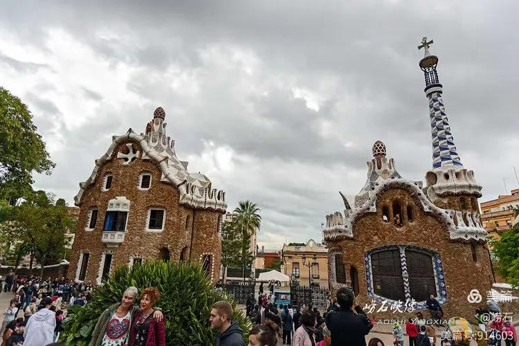 巴塞罗那赞助商为社区带来假日快乐