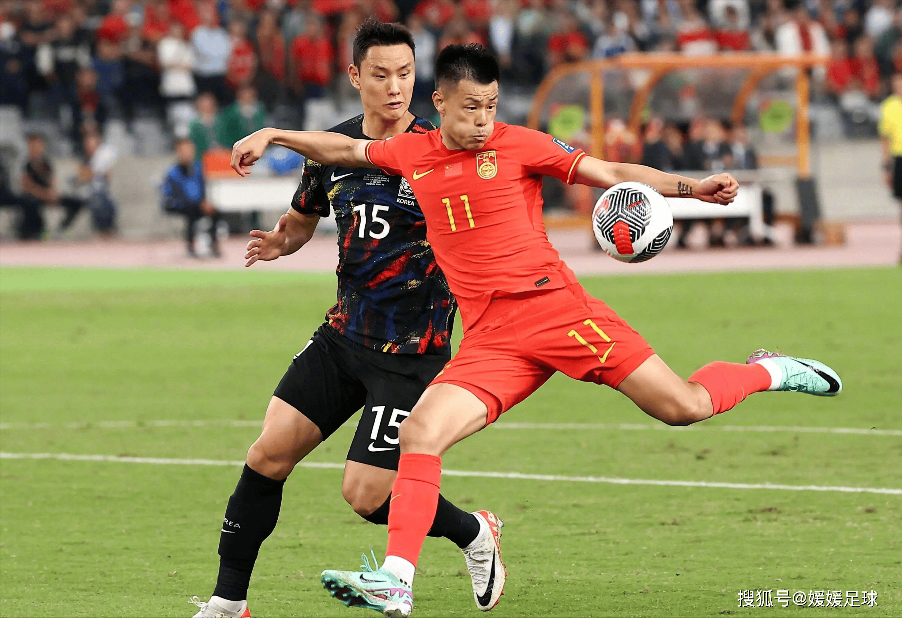 令人热血沸腾的体育盛事！足球比赛花絮的简单介绍