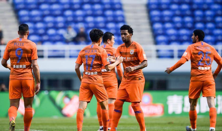 山东鲁能主场大胜大连一方，豪取四连胜的简单介绍