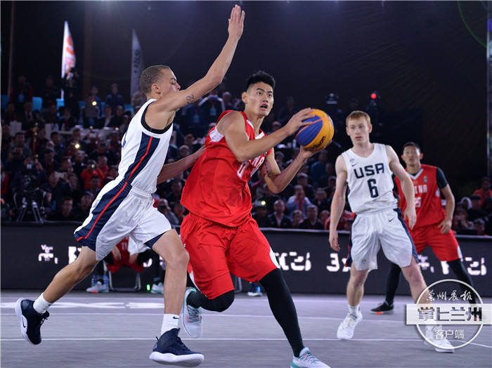 荷兰大胜乌克兰，成功晋级淘汰赛