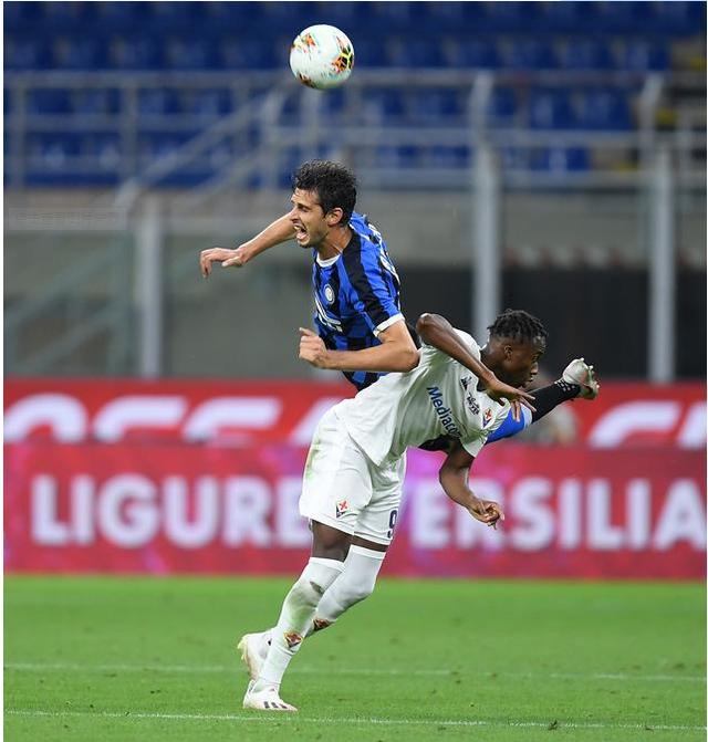 九游体育官网-佛罗伦萨客场逆转，艰难取胜