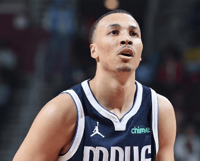 关于独行侠主教练调整奇特战术，取得连胜效果显著的信息