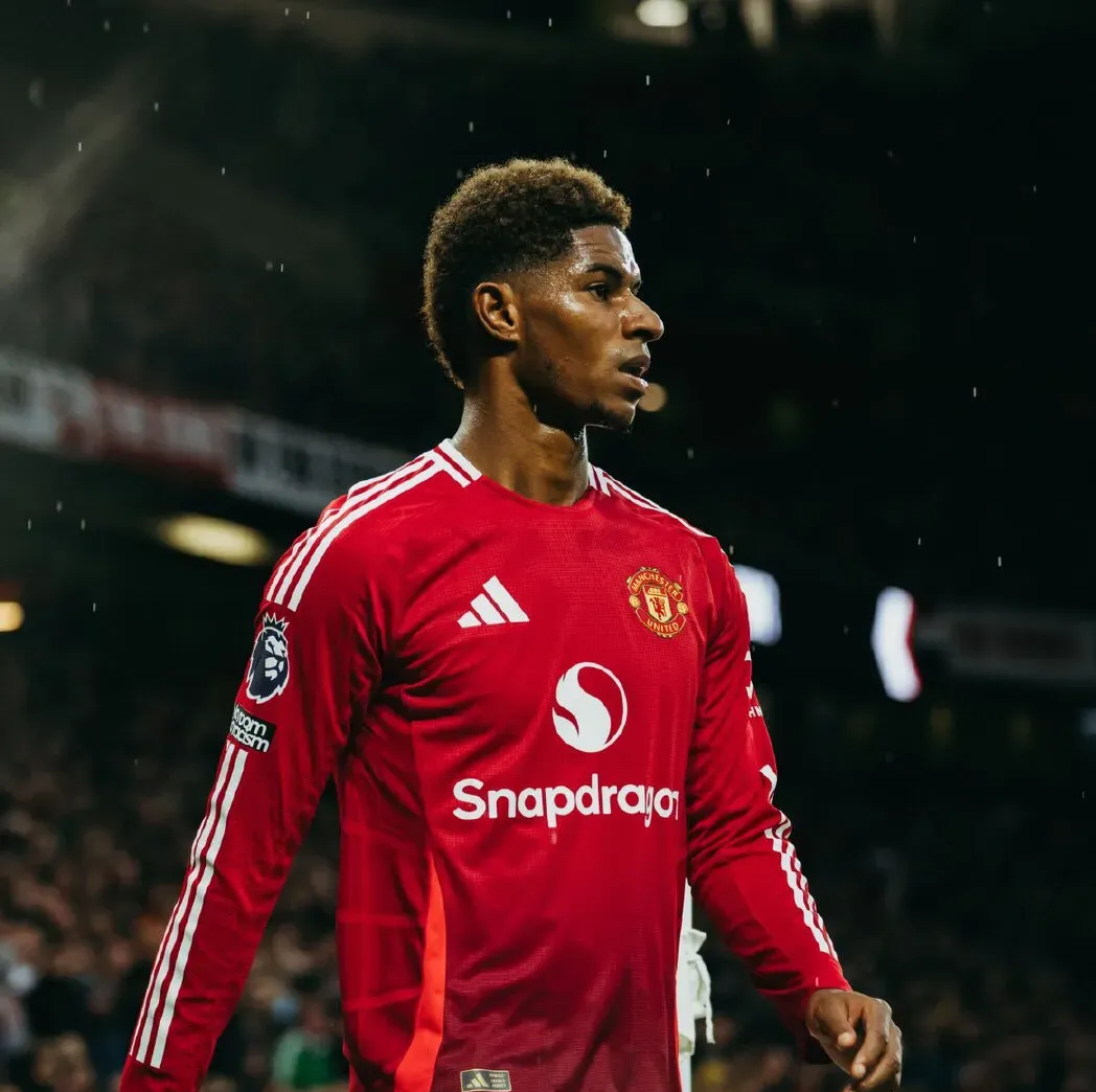 包含埃弗顿与曼联激战，豪取一场胜利非易事的词条